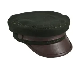 welniana-czapka-maciejowka-ze-skorzanym-daszkiem-zielen-witleather