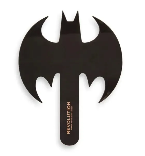 makeup-revolution-x-batman-lusterko