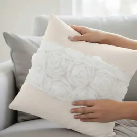 poszewka-welurowa-40x40-cm-3d-roze-dekoracyjna-elegancka-kremowa-poduszka