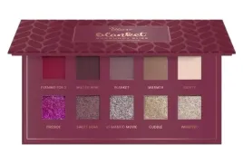 stars-from-the-stars-blanket-paleta-cieni-do-powiek-burgundy-bliss