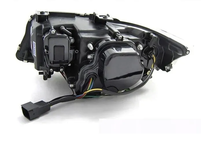 lampy-reflektory-do-bmw-e90-e91-od-2005-do-2008-roku-led-3d-xenon-nowe