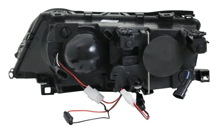 lampy-reflektory-bmw-e46-01-05r-biale-ringi-ccfl-rodzaj-swiatel-mijania-tradycyjne-halogenowe
