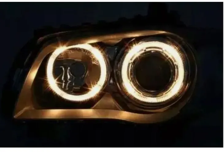 niesamowite-lampy-reflektory-do-bmw-e87-e81-od-2004-do-2011-ringi-depo-nowe-producent-czesci-depo
