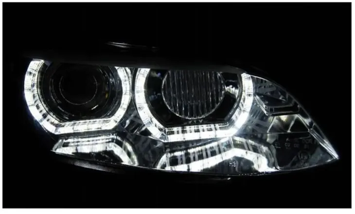 nowe-lampy-reflektory-do-bmw-e92-e93-xenon-do-jazdy-dziennej-homologacja-numer-katalogowy-czesci-lpbmj5