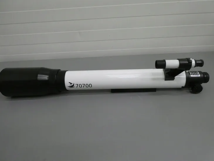 teleskop-f70070eq-700-mm-ogniskowa-700-mm