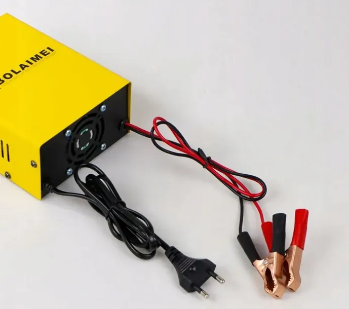 prostownik-samochodowy-do-akumulatorow-12v-24v-15a-stan-nowy-natezenie-maksymalne-14-a