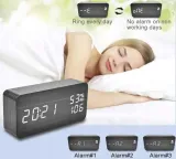 elektroniczny-budzik-zegar-termometr-higrometr-cechy-dodatkowe-cyfrowy-wyswietlacz-mechanizm-kwarcowy