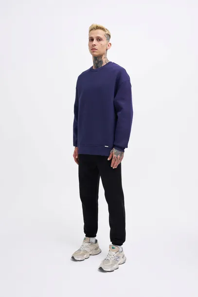 meska-bluza-oversize-basic-z-okraglym-dekoltem-sredni-niebieski-s-kolor-bezbarwny