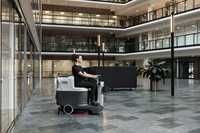 nilfisk-sc-2000-baterie-litowo-jonowe-stan-nowy-kod-producenta-cm9087410020-09