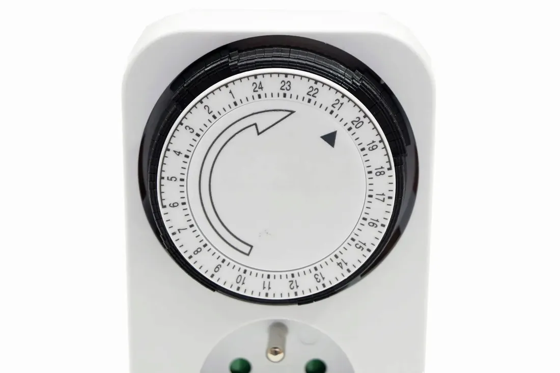 programator-wlacznik-wylacznik-czasowy-timer-dt01-stan-nowy