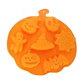 forma-silikonowa-do-swiec-halloween-mix-7-szt