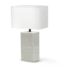 ceramiczna-lampa-stolowa-biala