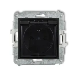 gniazdo-ip44-karlik-mini-z-klapka-czarne-12mgpb-1z