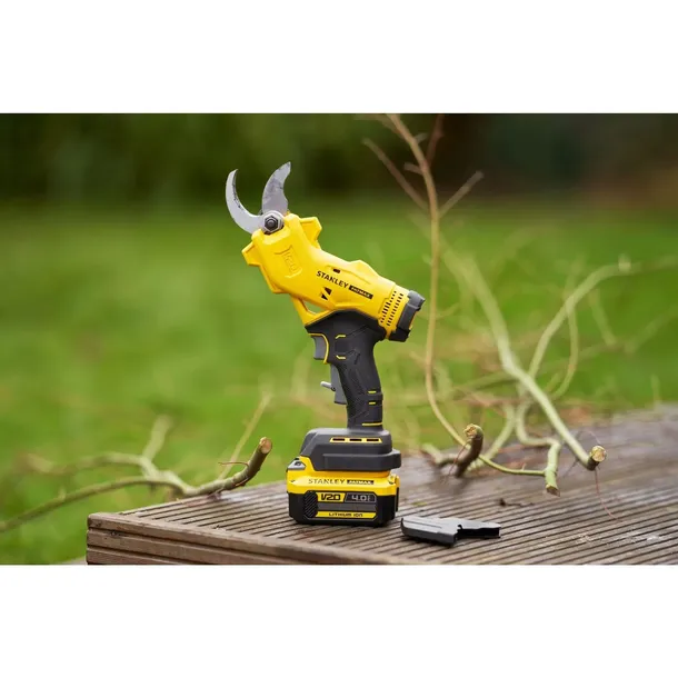 stanley-fatmax-sekator-akumulatorowy-nozyce-krzewow-18v-sfmcpp32b-v20-kod-producenta-sfmcpp32b