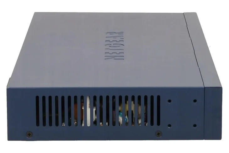 switch-unmanaged-rack-16xge-jgs516-netgear-waga-z-opakowaniem-2-4-kg
