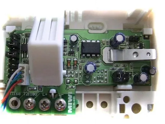 urmet-panel-cyfrowy-domofon-basic-1062-100d