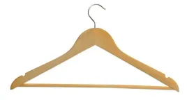 wieszak-drewniany-ubrania-z-poprzeczka-na-spodnie