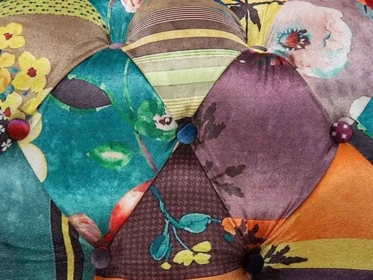 fotel-patchwork-zolty-chesterfield-lumarko-kolor-obicia-wielokolorowy