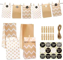 kalendarz-adwentowy-diy-torebki-klamerki-pudelka-dekoracje-adwent-prezenty