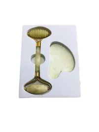 masazer-roller-do-twarzy-z-kamienia-jadeitowego