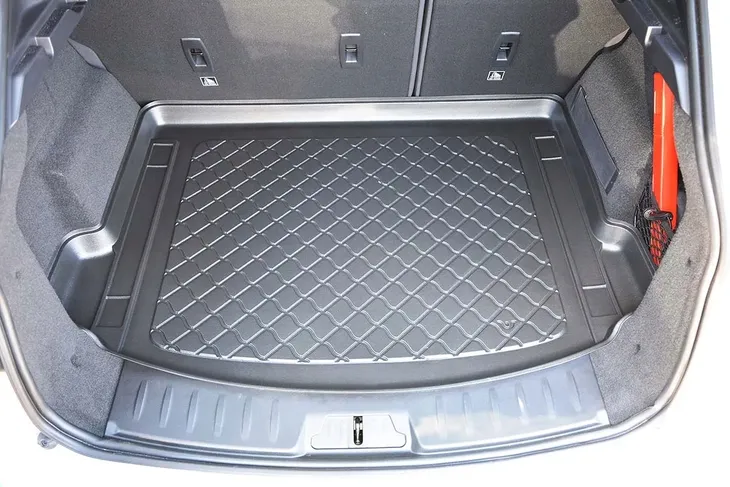 jaguar-e-pace-suv-5d-2018-wklad-do-kufra-waga-z-opakowaniem-1-3-kg