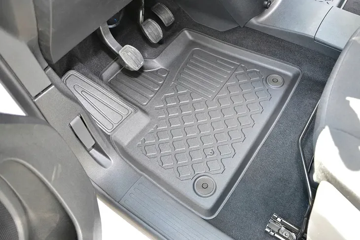 opel-combo-e-life-kombivan-18-dywany-do-auta-liczba-elementow-komplety