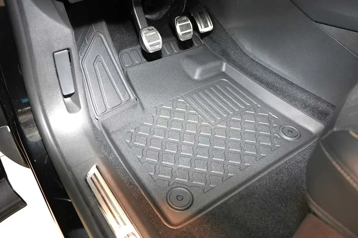 ds-7-crossback-suv-2019-dywany-do-auta-liczba-elementow-komplety