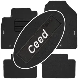 kia-ceed-iii-2018-welurowe-z-napisem