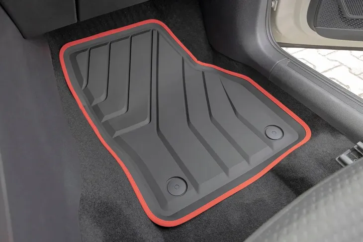 vw-polo-vi-2017-gumowe-do-auta-waga-z-opakowaniem-2-6-kg