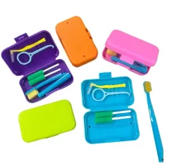 zestaw-turystyczny-ortodontyczny-travel-box-kolor-limonkowy