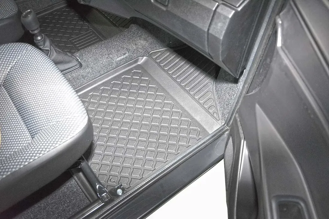 aixam-crossline-hatchback-2016-dywany-do-auta-stan-nowy