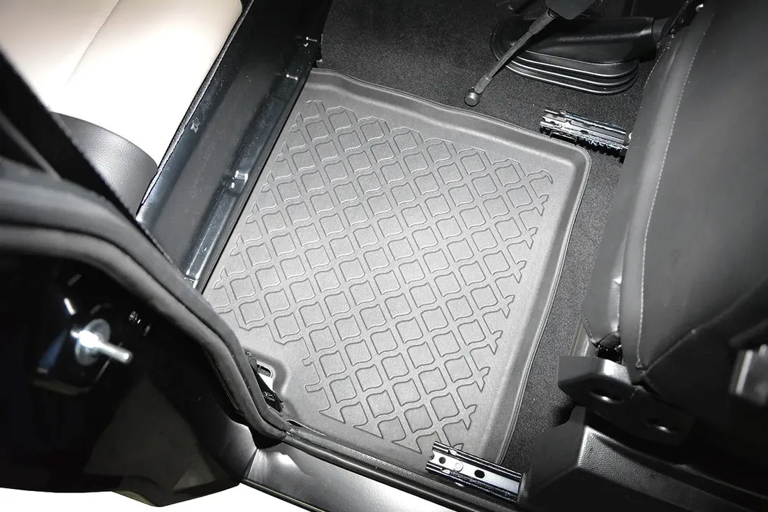 aixam-crossline-hatchback-2016-dywany-do-auta-stan-nowy