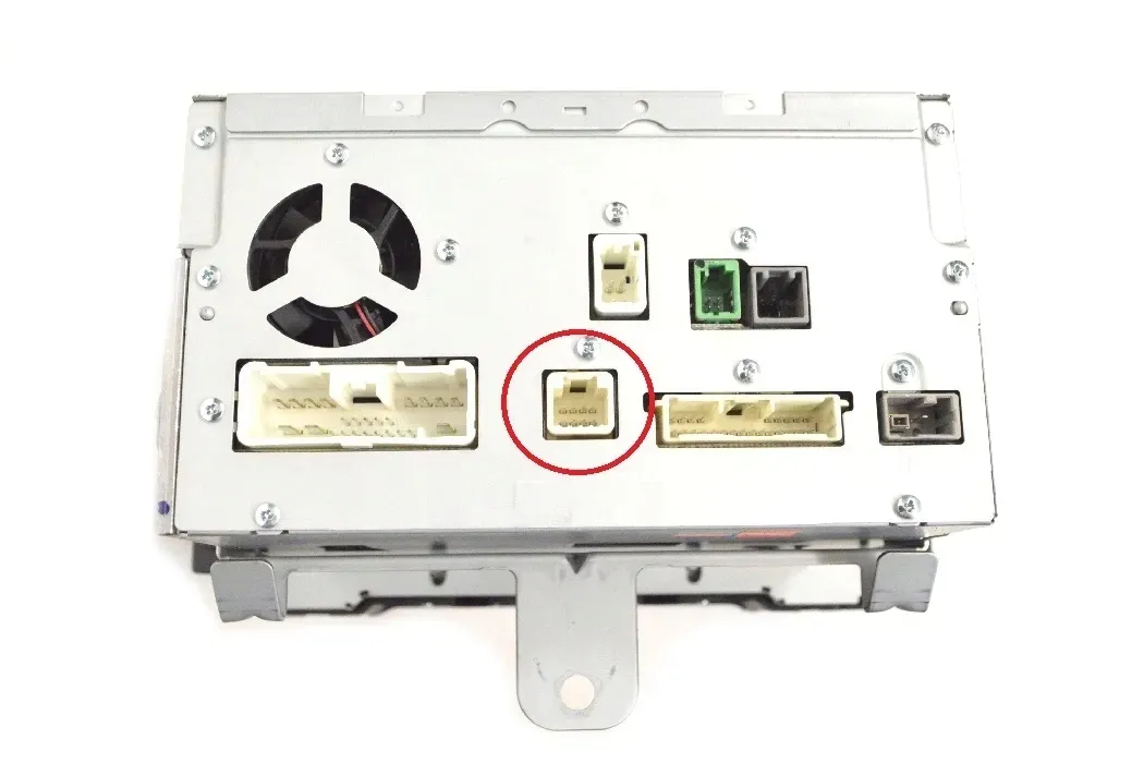 adapter-modul-bluetooth-aux-mazda-mikrofon