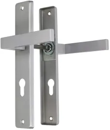 klamka-drzwiowa-srebrna-72-dlugi-szyld-drzwi-wklad