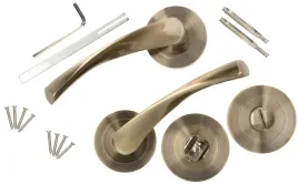 komplet-klamka-drzwiowa-130-mm-patyna-z-szyldem-wc