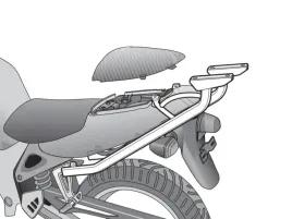 stelaz-kufra-tyl-shad-do-suzuki-sv-650