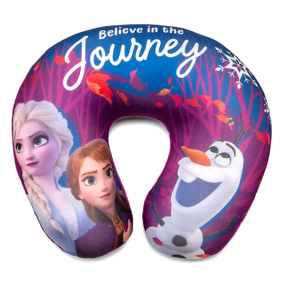 frozen-poduszka-podrozna-rogal-zaglowek-do-auta