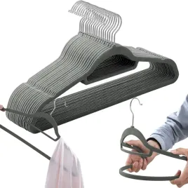 wieszaki-welurowy-na-ubrania-grafitowy-wieszaki-welurowe-ubraniowe-20-sztuk