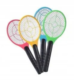 elektryczna-lapka-na-muchy-packa-na-baterie-owady