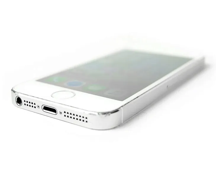 smartfon-apple-iphone-5s-kolory-bez-blokad-typ-smartfon