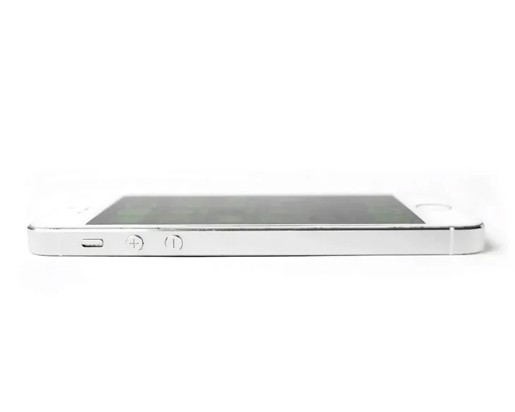 smartfon-apple-iphone-5s-kolory-bez-blokad-material-aluminium