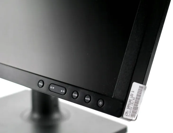 monitor-23-samsung-przekatna-ekranu-23