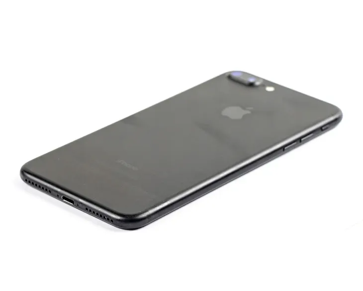 smartfon-apple-iphone-7-plus-kolory-bez-blokad-typ-smartfon