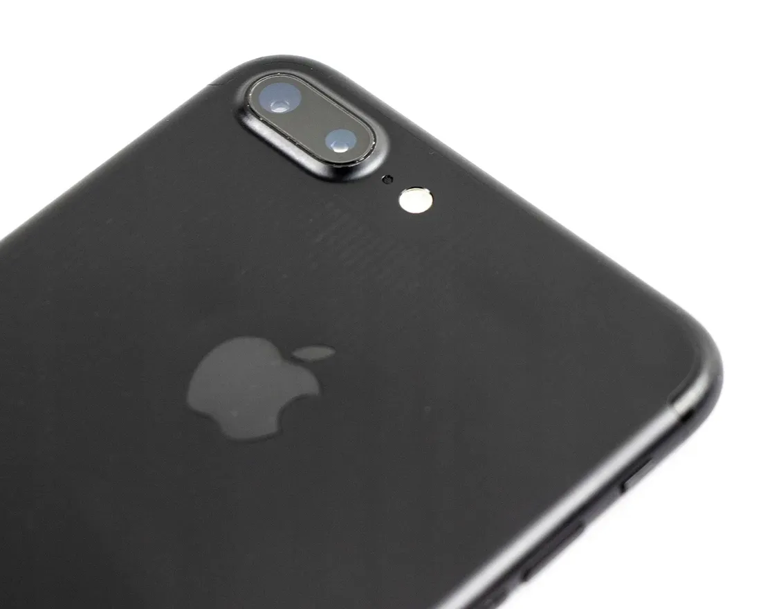 smartfon-apple-iphone-7-plus-kolory-bez-blokad-marka-telefonu-apple