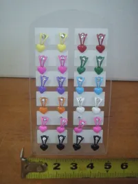 kolczyki-na-stojaku-12-par-serce-9309