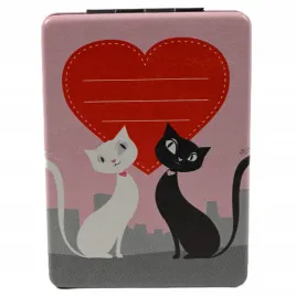 lusterko-kieszonkowe-zakochane-koty-serce