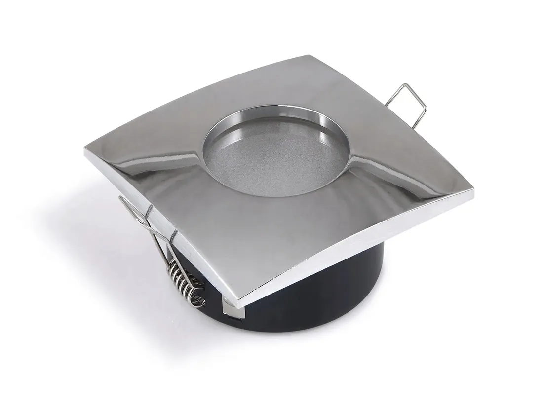 oprawa-halogenowa-led-sufitowa-hermetyczna-chrom