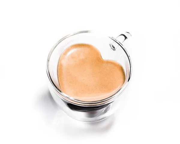 szklanka-serce-kolor-dominujacy-inny-kolor