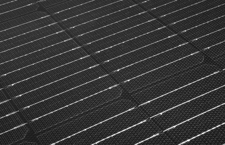 panel-fotowoltaiczny-sloneczny-przenosny-200w-ladowarka-solar-semi-flexible-moc-200-w