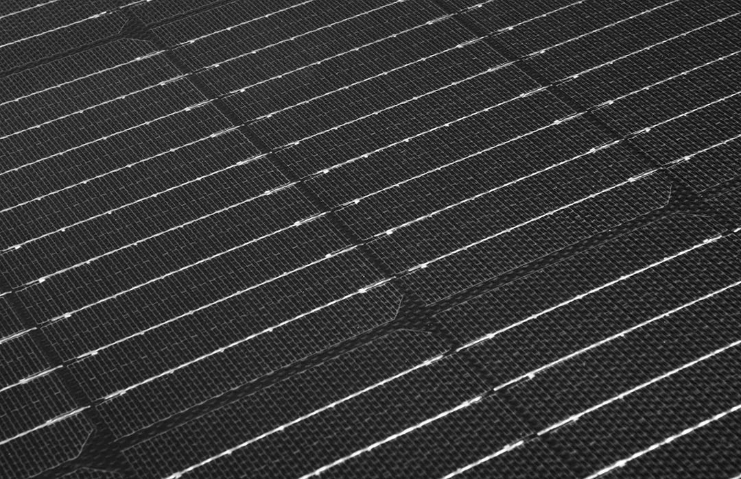 panel-fotowoltaiczny-sloneczny-przenosny-200w-ladowarka-solar-semi-flexible-stan-nowy